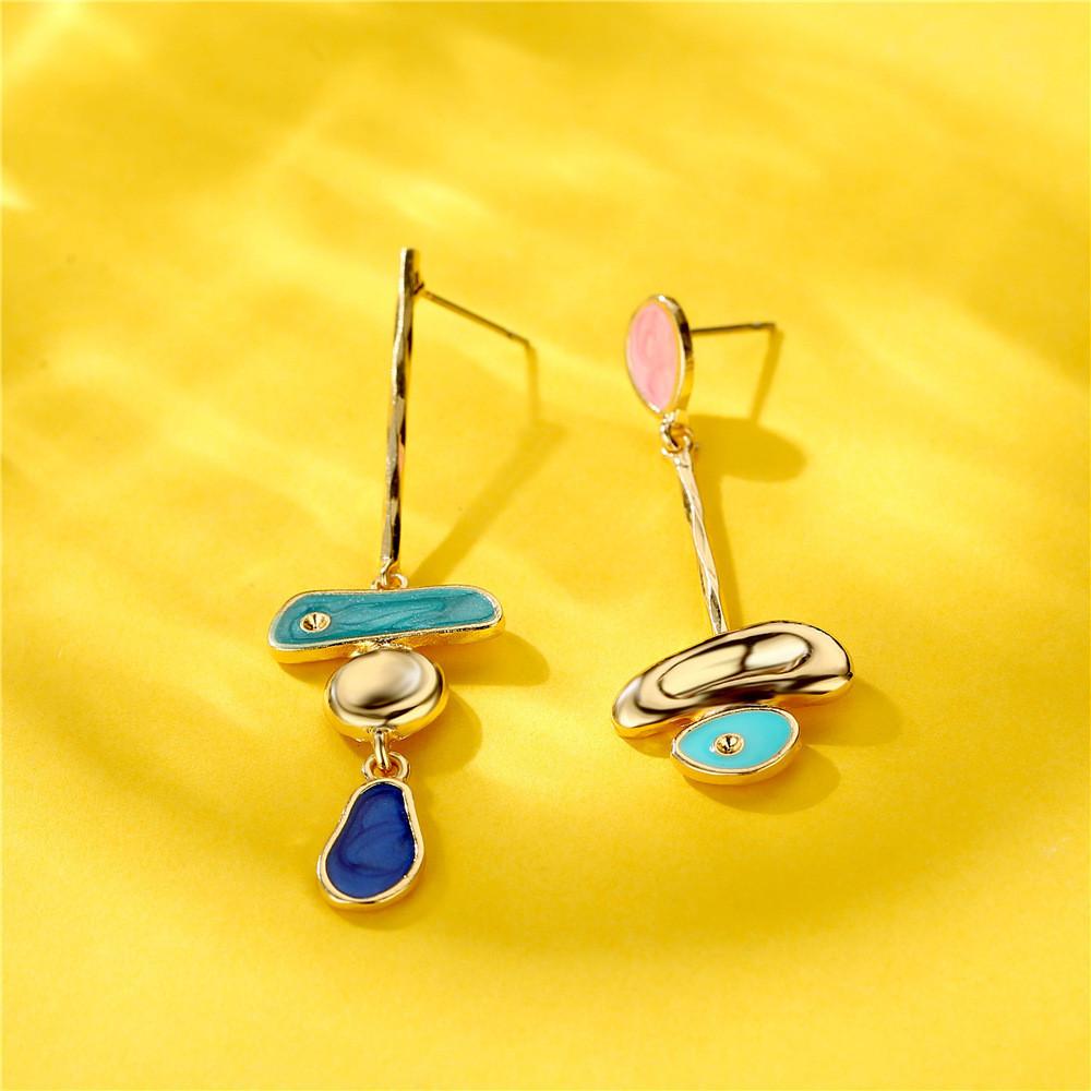 Elegant Asymmetrical Geometric Alloy Stud Earrings For Women Unique European Style