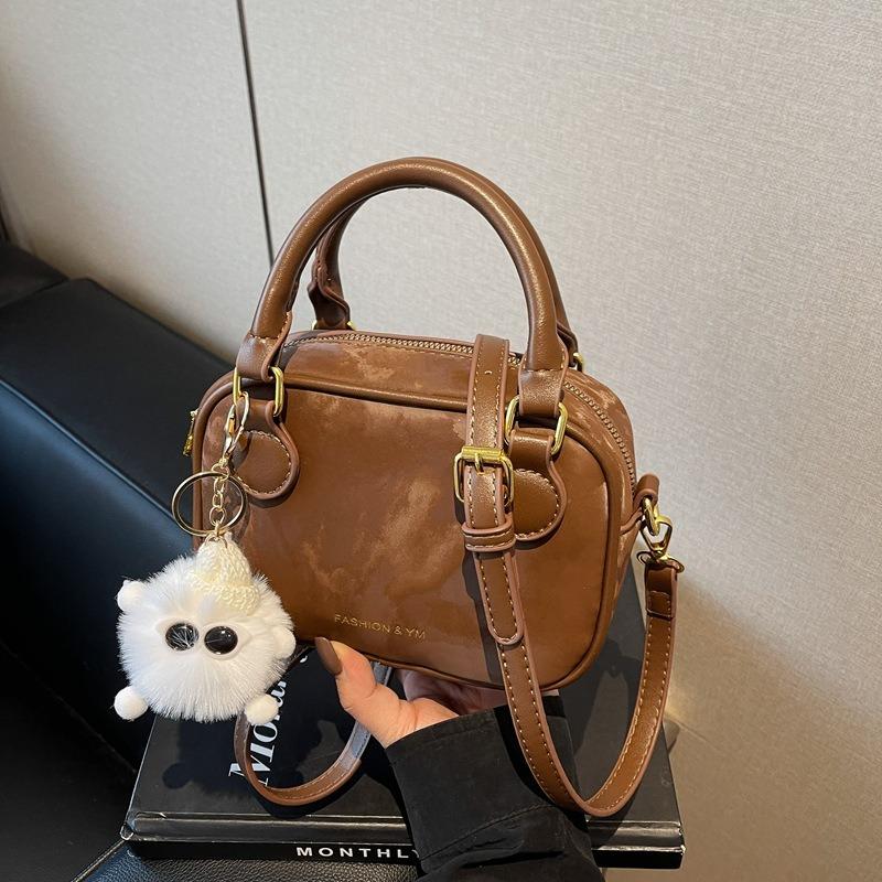 Small Bag Women's New Retro Fashion Shoulder Messenger Bag Women's Portable Small Square Bag