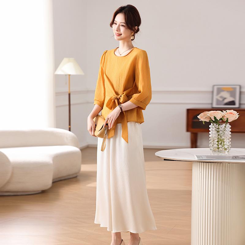 

Летний шик 2026: Женский хлопково-льняной костюм с закрученным топом с девятью рукавами и широкими брюками 5XL for 140-155 jin жёлтый