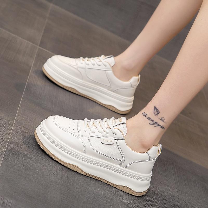 Thick baseplate shoes women's versatile spring and autumn 2025 summer new muffin order surge dad black casual sports white shoes