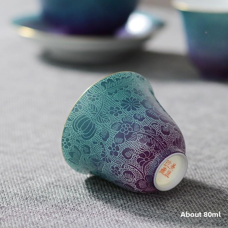 Handgefertigte Keramik-Teetasse Geschnitztes Blumendekor Farbverlauf Goldrand Chinesisches Gongfu-Teeset Porzellan-Teegeschirr Persönliche Teetasse Geschenk