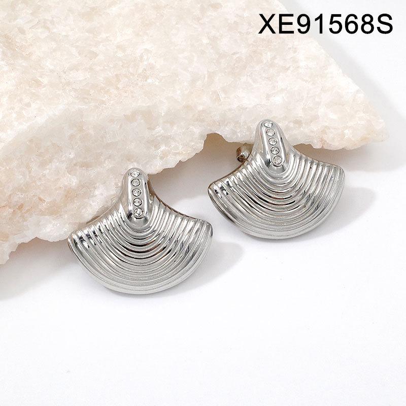 French Retro Zircon Fan-shaped Earrings & Shell Necklace Set - Women s Chic Design in Light Luxury Titanium Steel.