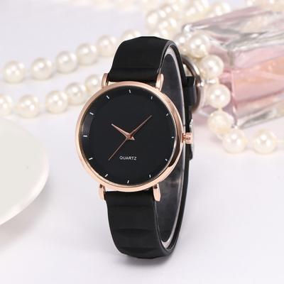 Student Quartz Watch Round Dial Adjustable Silicone Strap Candy Color No Delay Time-checking High Accuracy Lady Daily Wristwatch Dating Timepiece