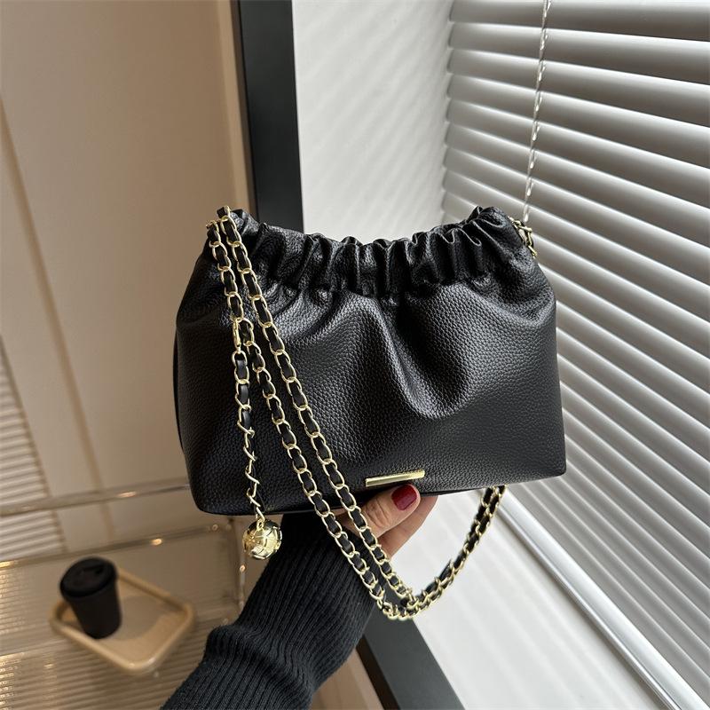 

Women s 2023 Autumn/Winter Stylish Pleated Chain Shoulder Bag - Versatile Korean Style Crossbody Bag