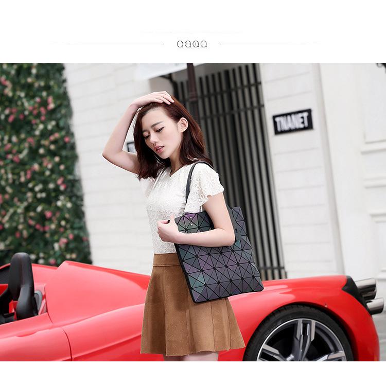 Luminous Geometric Women's Handbag - Trendy 2020 Japanese Shoulder Bag