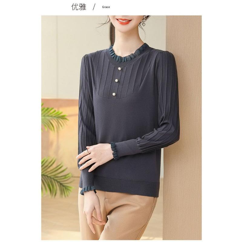 2025 New Fashionable Autumn Clothes Round Neck Knitted Thin Sweater Base Shirt