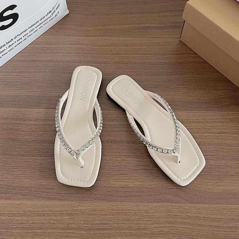 

New flip-flops for summer wear, women s trendy versatile soft-bottom sandals flat-bottomed high-end rhinestone slippers 42
