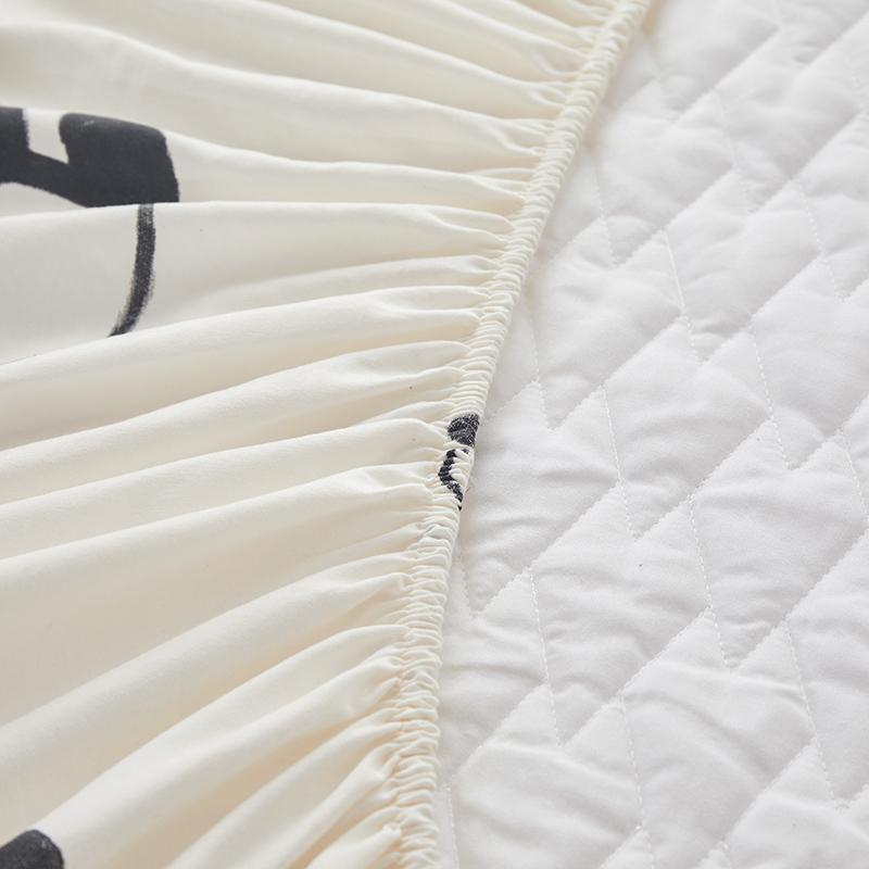 Thicken Bed Cover Cartoon Style Bedspread Quilted Mattress Cover Soft Bed Linen Elastic Bedsheets cubre colchón (No Pillowcase)