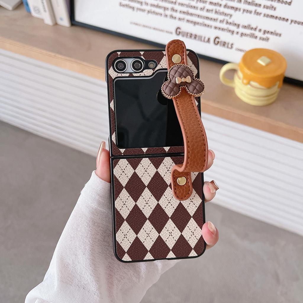 Rhombus Pattern Is Suitable for Samsung ZFlip3/4 Mobile Phone Case Folding Screen Zflip5/6 Cartoon Mickey Wristband Protective Case.