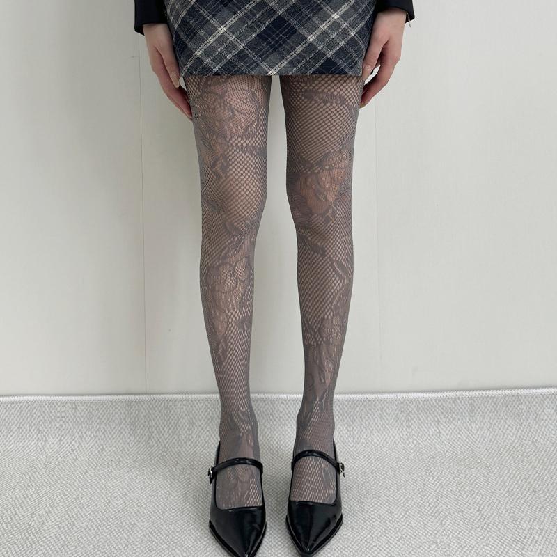 Sexy Retro-Style Fishnet Stockings With Openwork Floral Patterns Thin Pantyhose