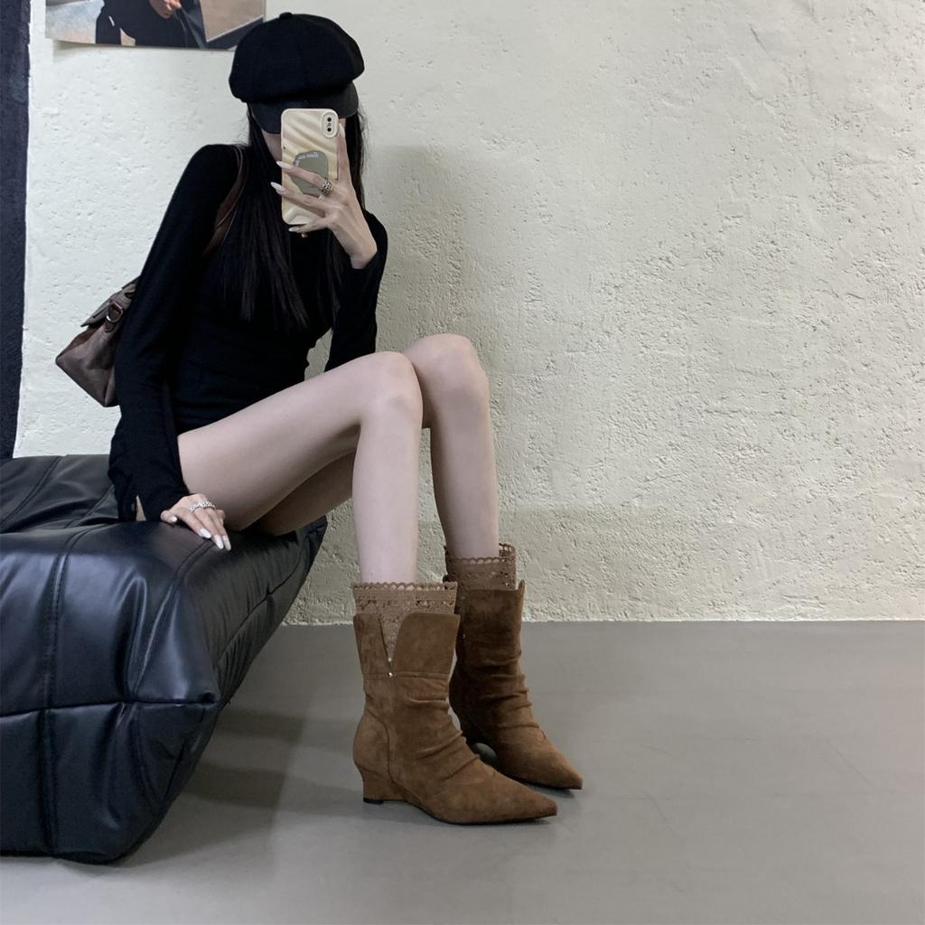 French retro suede thick heel short tube thin boots women's 2025 autumn and winter new fashionable versatile pleated stacked short boots
