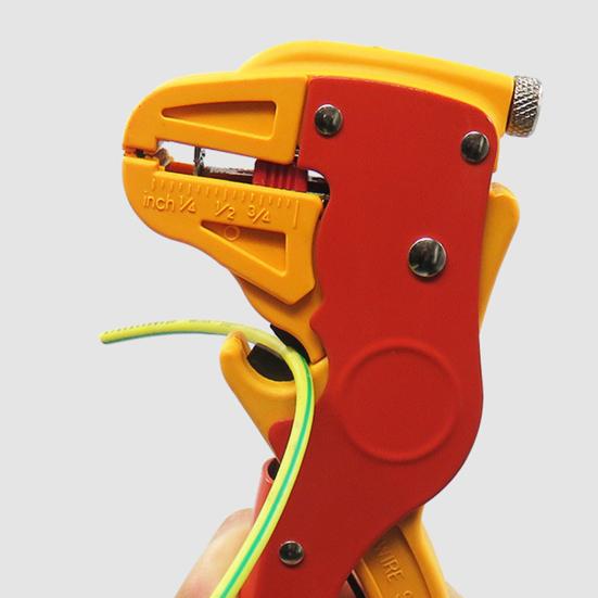 45294 ks Automatický odizolovací a řezací nástroj Quick Stirp Protiskluzová rukojeť