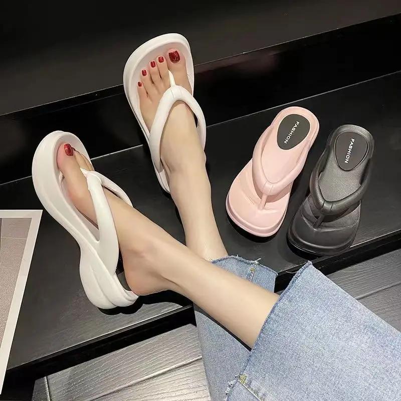 Fashion Thick Sole Wedges Flip Flops For Women Summer Clip  Platform Sandals Woman Non-slip Beach Slippers Girls Outdoor Slides