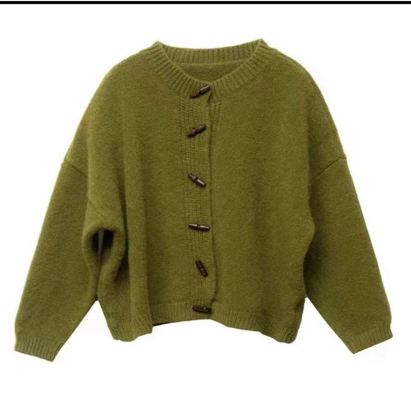 Simple Solid Color Retro Horn Buckle Design Sense Knitted Cardigan Women's Age-reducing Round Neck New Cardigan Jacket Women