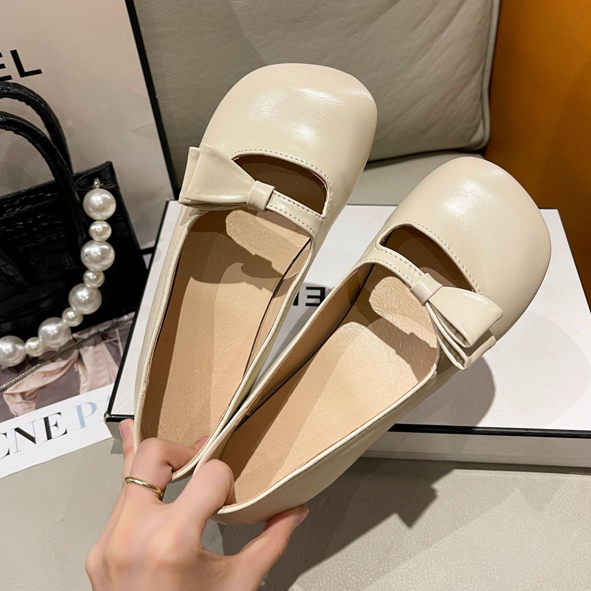 

Модные и легкие ретро-туфли с круглым носком и плоским дном, с неглубоким горлом, женские летние туфли Мэри Джейн 2025 года с одной педалью и мягкой подошвой 38 бежевый