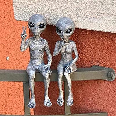 1Pcs Space Alien Statue Skeleton Decompression Gifts Skull Model Body Figure Toy Garden Figurine