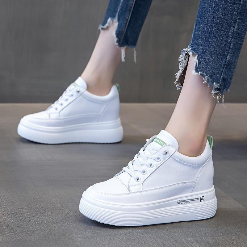 Fashionable and Trendy Women's Shoes 2024 Summer New Versatile Breathable and Non Slip Sloping Heel with Elevated Low Top Shoes