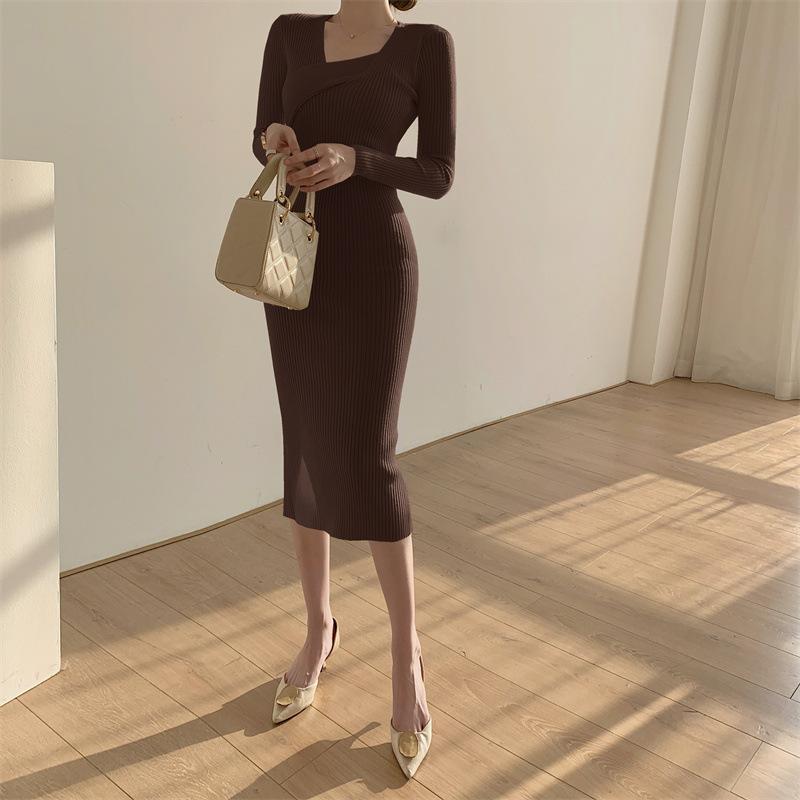 Sanftes Temperament, weiches Strickkleid Herbst- und Winterbekleidung für Damen, V-Ausschnitt, schmale Passform, schlankmachendes und hüftbetontes Wollkleid