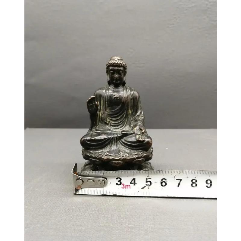 Retro Copper Tathagata Buddha Statue Home Decoration Brass Sculpture Retro Living Room Office Desk Ornament Miniatures Figurines.