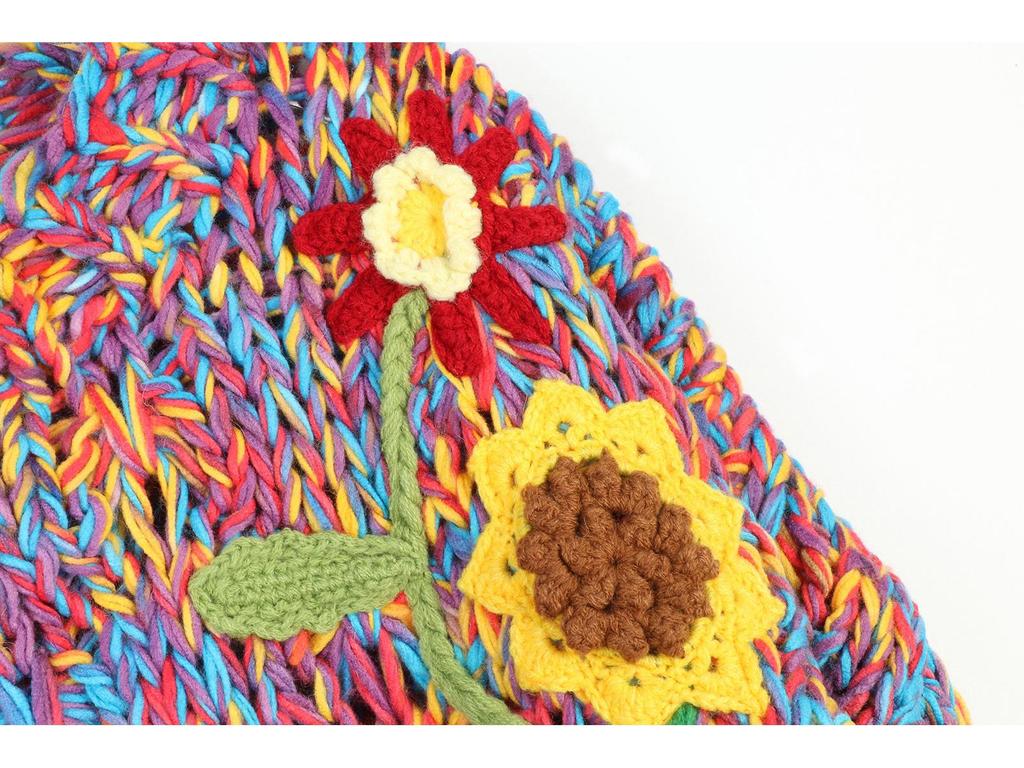 Colorful Retro Crochet Pullover: Long-Sleeved Crewneck Sweater for Autumn/Winter