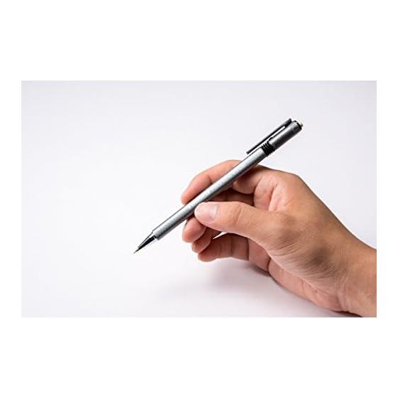 Staedtler Triplus Mikromechanischer Bleistift, 0,5 mm, Ergonomischer Dreikantkörper, Ausziehbarer Radierer, Taschenfreundlich, Metallgriff, Langlebiger Kunststoffkörper