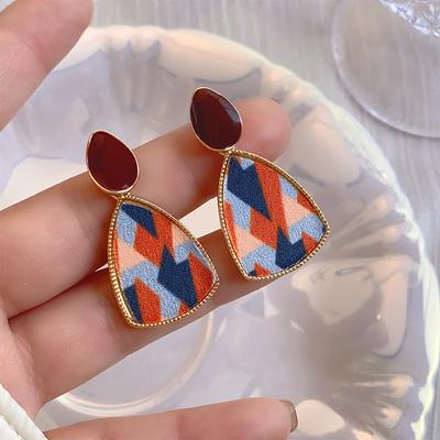 Kadınlar için Düzensiz Geometri Desenli Damla Küpeler Kişilik Emaye Yağ Su Damlası Sallantılı Küpeler Kore Modası Parti Takıları