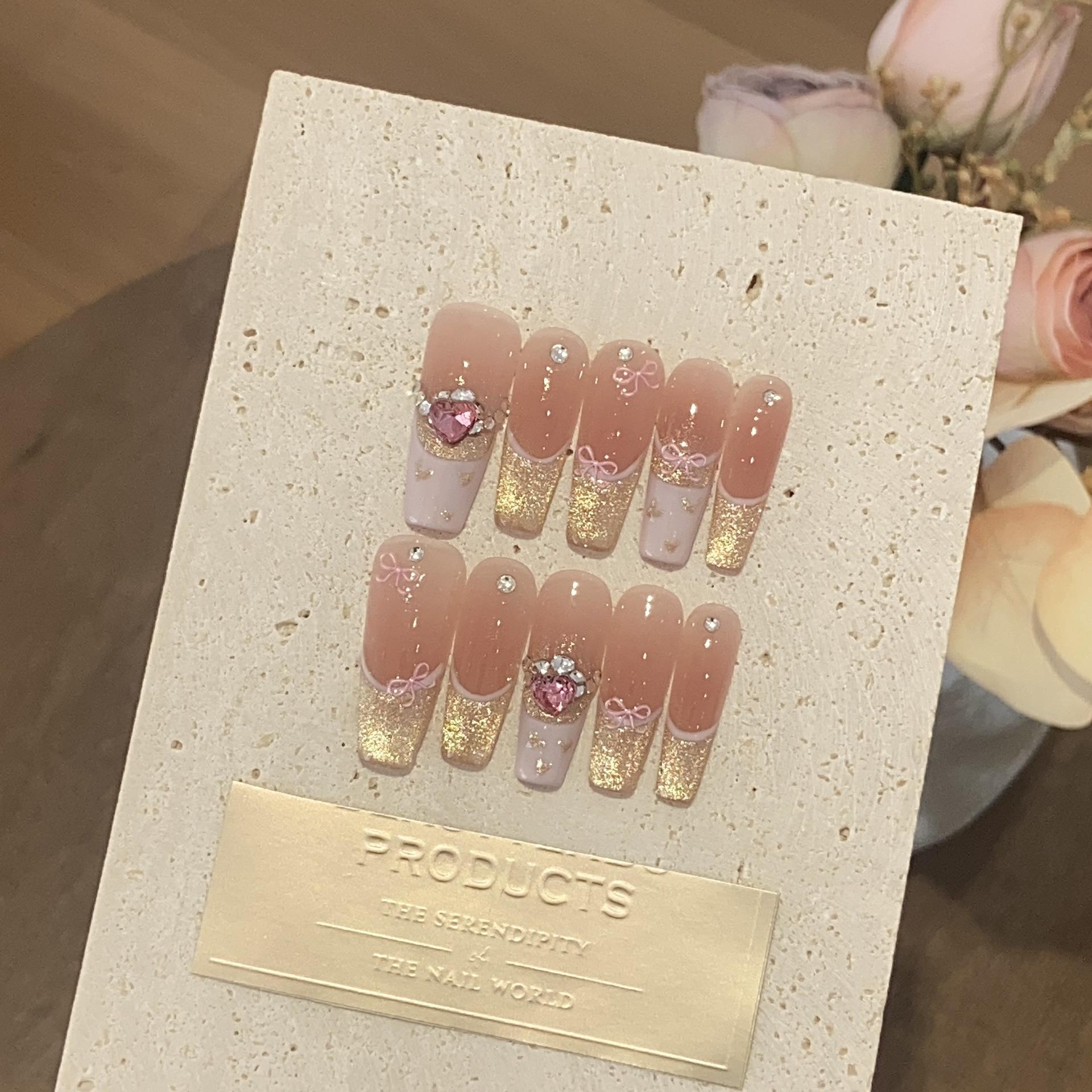 

Ручная работа Золотая вспышка Белый Тонкий край Французский розовый Любовь Бриллиант Купидон Сердце Патч L