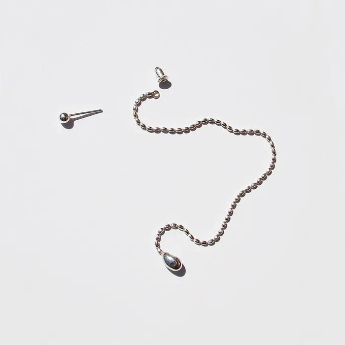 Mila drop earring