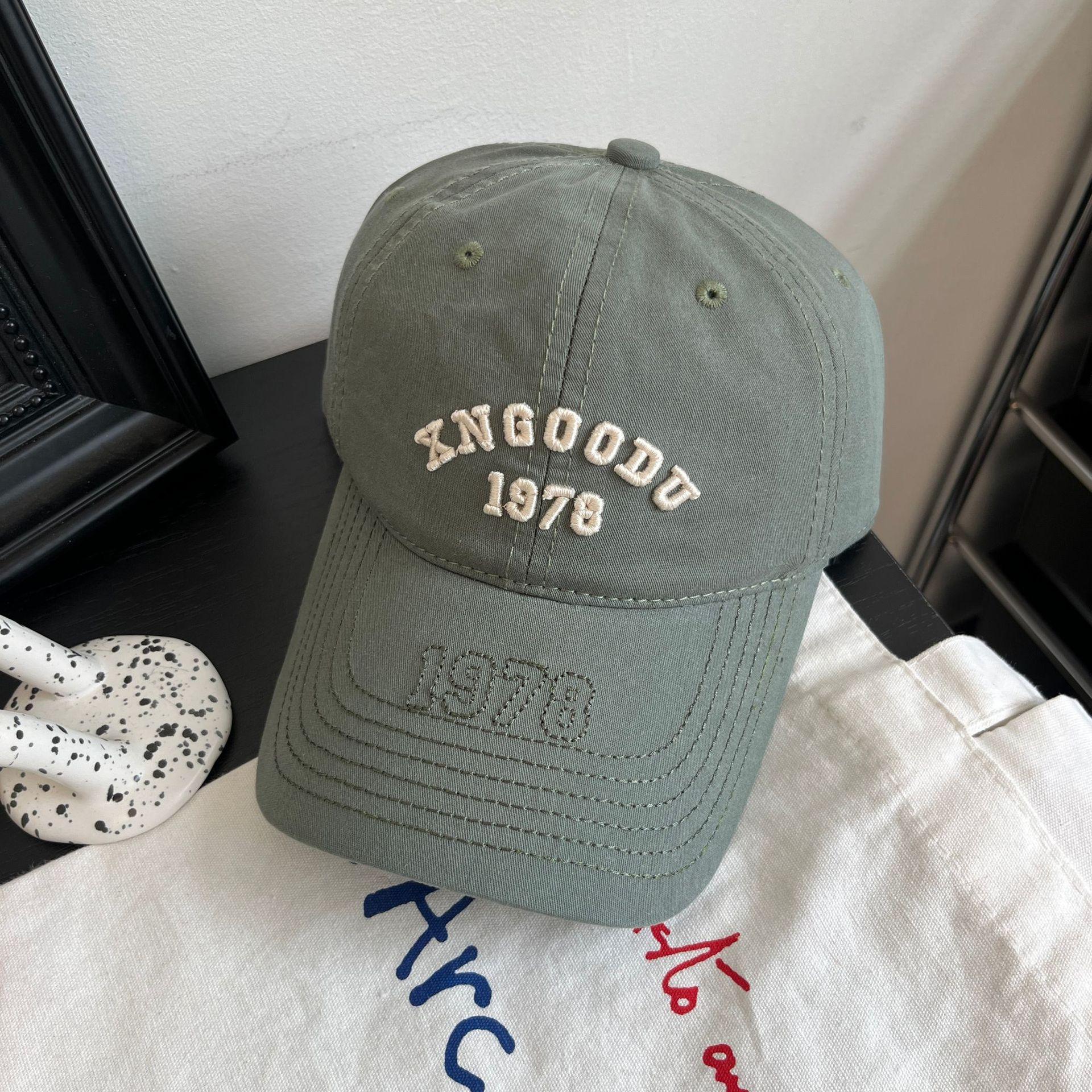 

2025 new three-dimensional letter versatile baseball cap retro soft top embroidered letter cap outdoor outing M（56-58cm）