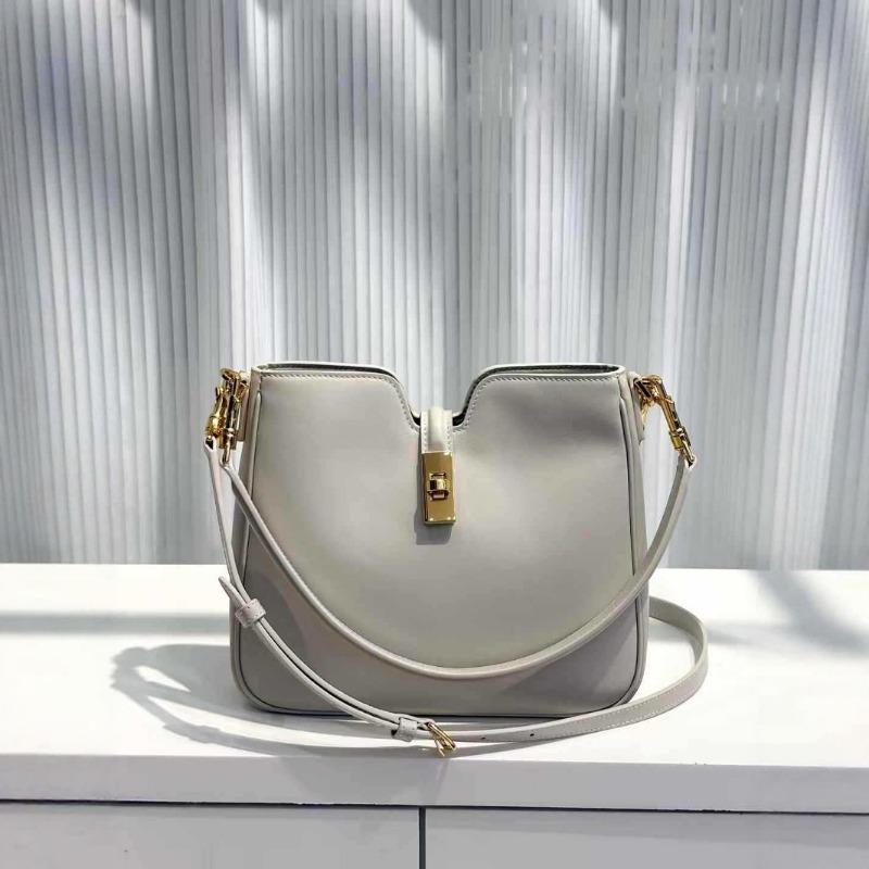 

New Lock Bag Shoulder Bag Crossbody Bag Fashion Versatile Underarm Bag Large Capacity Women s Bag 36*29.5*7cm