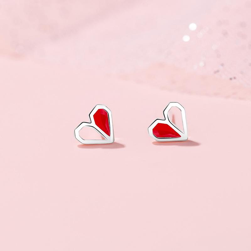 

Полые эпоксидные серьги Love, женские простые маленькие серьги в форме сердца, летний темперамент, универсальные