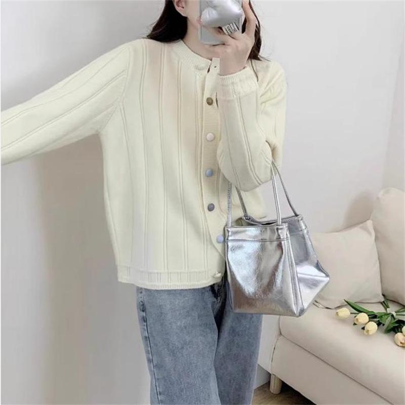 Korean sweet lazy wind dress rehearsal button small fragrant wind round neck knitted cardigan early autumn sweater with jacket inside top women