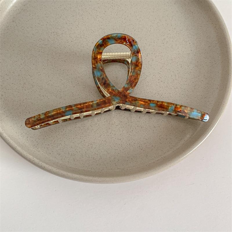 Elegant Oversized Retro Acetate Hairpin: Exquisite Korean Shark Clip for Women