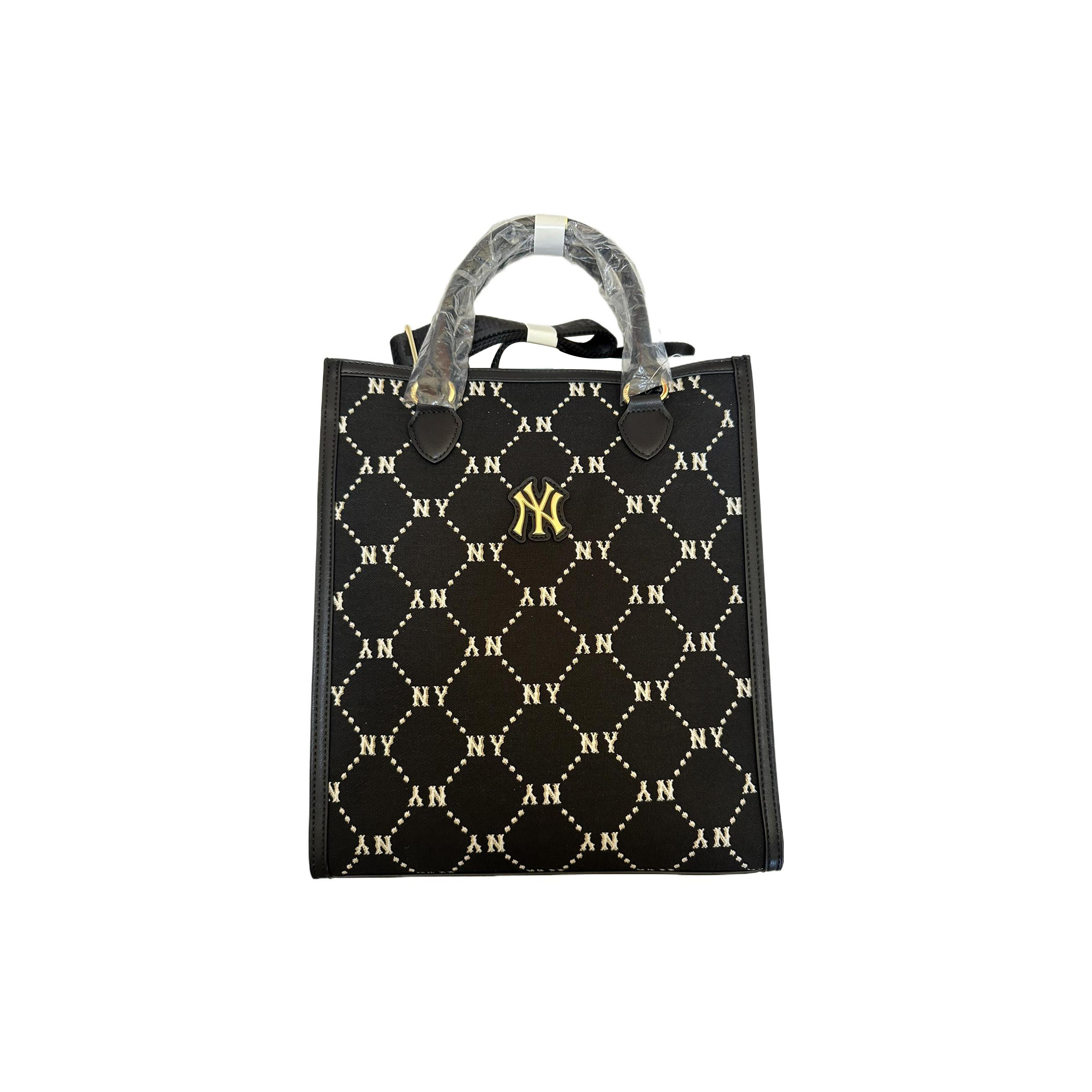 

New MLB PVC Tote Bag, Shopping Bag, Shoulder Bag, Crossbody Bag, Handbag Medium Unisex Black 7ACRMD24NGP001-50BKS 25.9*8.1*30.0CM