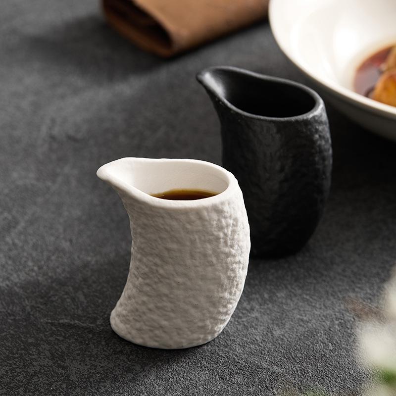Irregular Ceramic  Boats Curved Steak Sauce Pot Seasoning Pot Small Milk Can Milk Cup Solid Color Creative Kitchen Tool