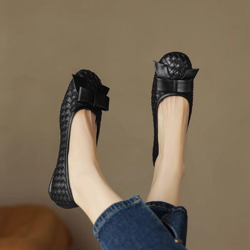 Spring and autumn leather light mouth woven bow grandma shoes women's autumn new round head flat bottom one pedal single shoes