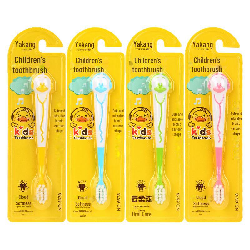 

Детская зубная щетка с маленькой головкой и мягкой щетиной, дизайн в виде мультяшной утки, для детей от 2 до 12 лет, одна штука.