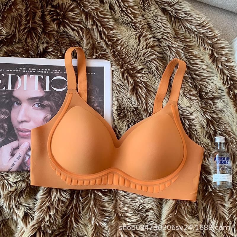 Japanese milk skin has no traces and is breathable. Small breasts gather underwear for women without steel ring soft support to prevent sagging