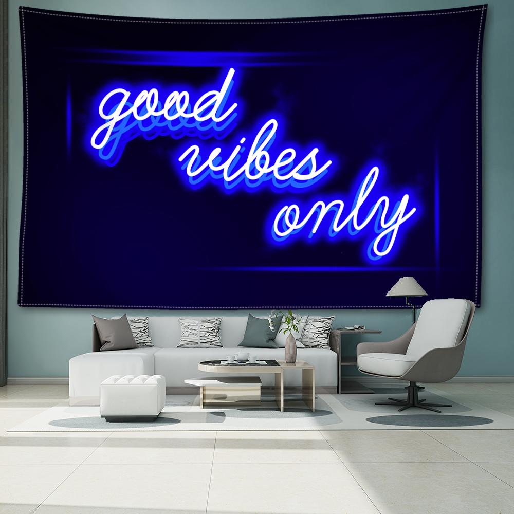 Синий и белый гобелен с буквами — фото 5