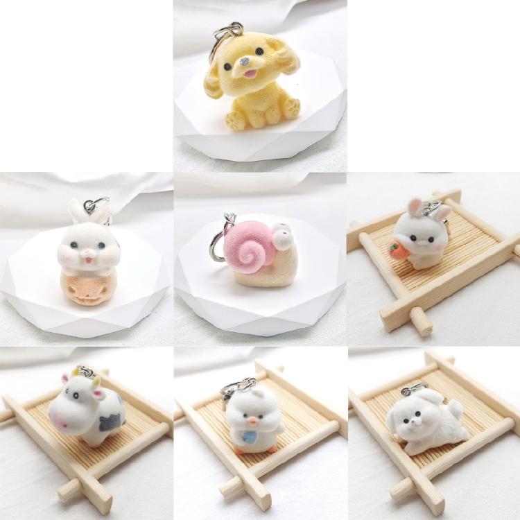Elegant 3D Flocking Animal Keychain for Ladies Unique Designed Car Key Chain Fashionable Keyring Pendant Ornament