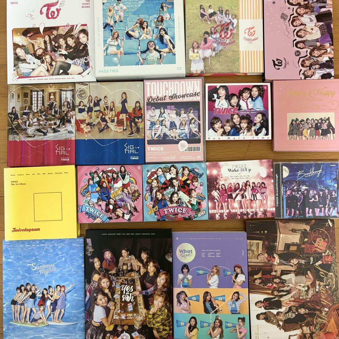 

[USED] TWICE CD album set, official light stick and fan, 88 trading cards set