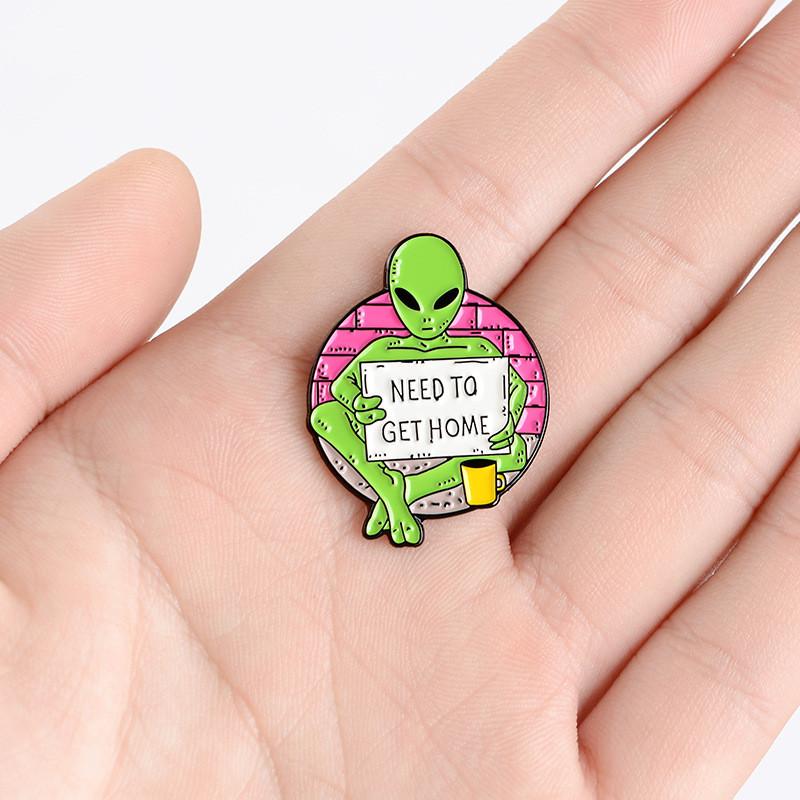 Eyecatching Alien Cartoon Enamel Lapel Pin For Creative Style And Flair Decorative
