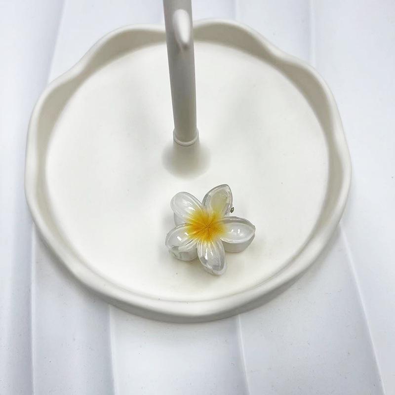 

European & American Frangipani 4cm Beach Vacation Fashion Hair Claw Clip