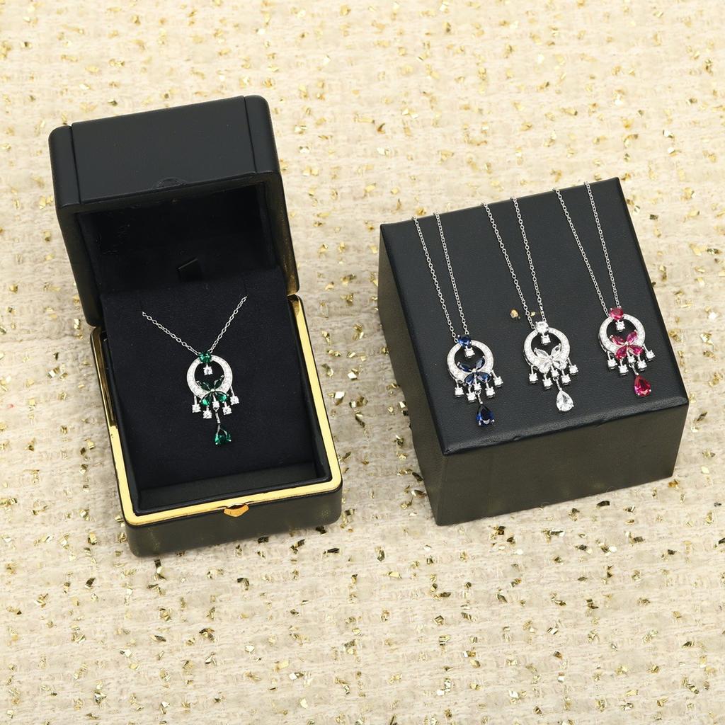 Garden butterfly necklace does not fade, female high-end sense, phantom butterfly fringed necklace design sense