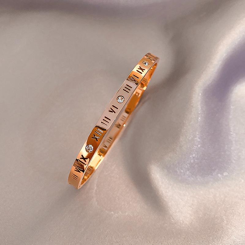 Zircon Diamond-Set Grid Bracelet: Elegant, Luxurious Niche Design for Women