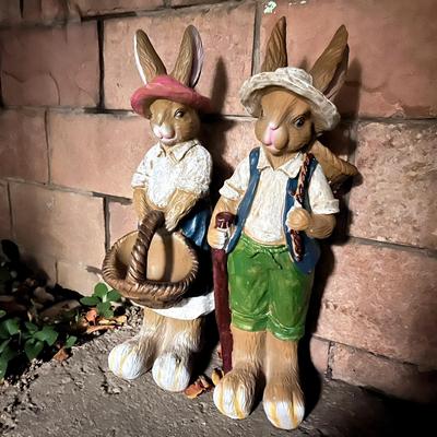 Grenzüberschreitende Pastorale Cartoon-Kaninchenpaar-Gartenstatue Harz-Ornament