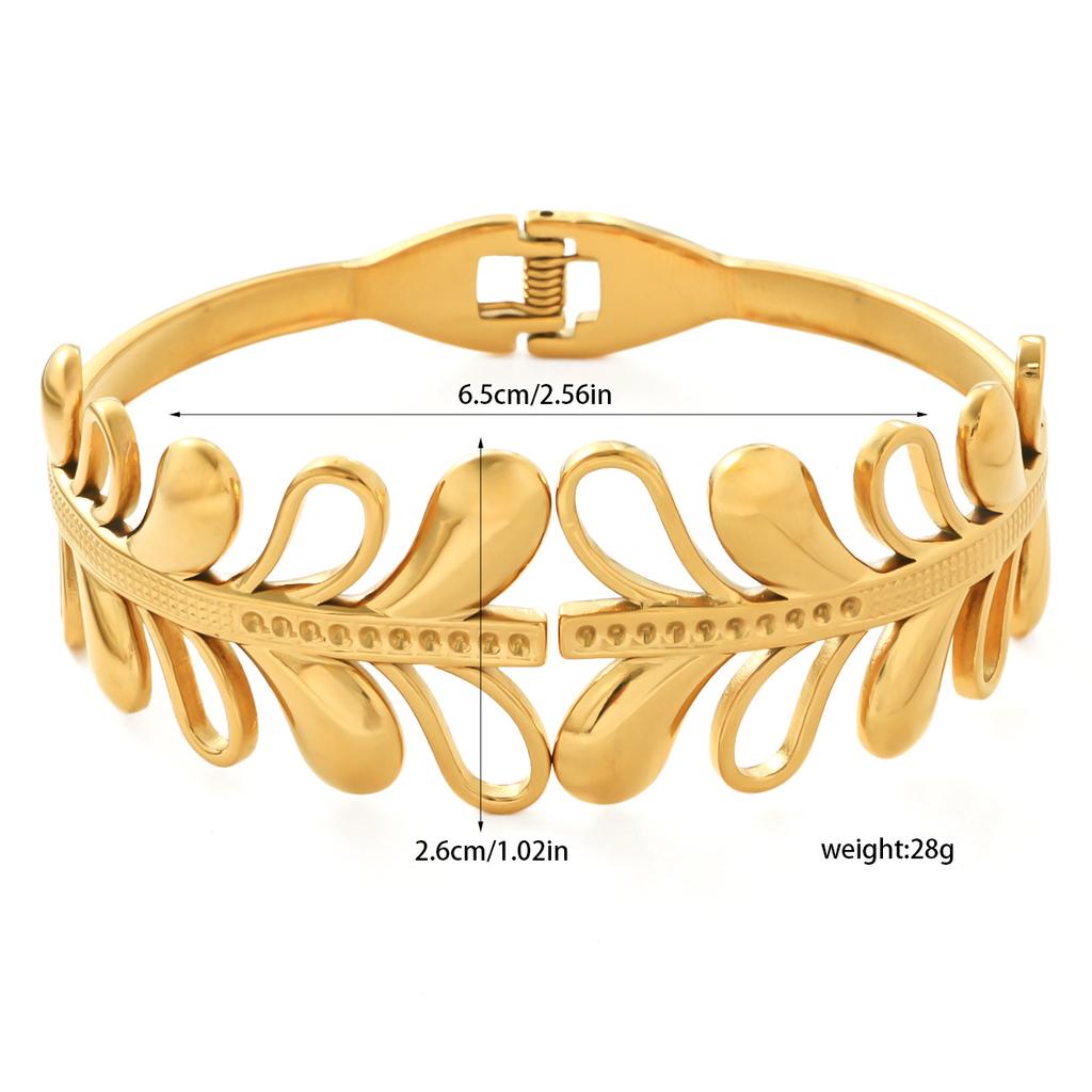 TEMU hot-selling stainless steel bracelet female personality exaggerated irregular heart-shaped butterfly does not fade hand