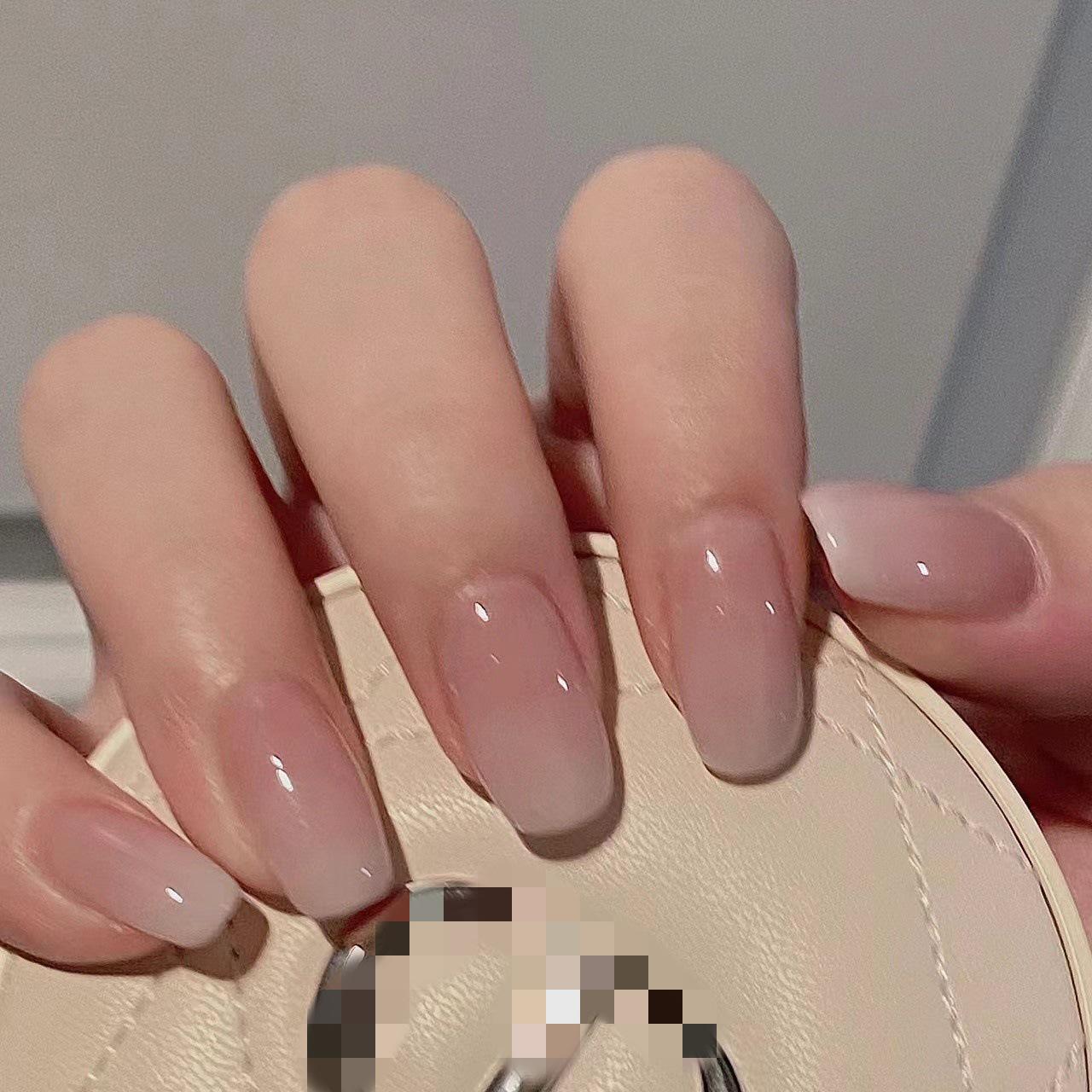 

Handcrafted Short Nude Gradient Ice Clear Nail Art Stickers