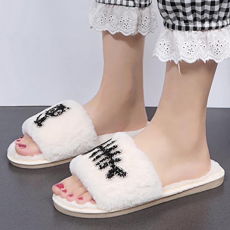 Fashion Fashion Crystal Cartoon Cat Fur Slippers Women Comfort Faux Fur Cotton Slippers Woman Winter Open Toe House Plush Slides Mujer