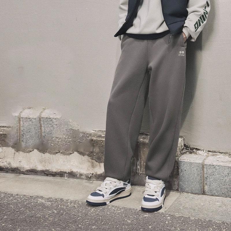 Li Ning Sports Lifestyle Series Solid Color Cuffed Fleece Warm Knitted Sweatpants Men Bottoms Road-Gray AKLTB27-3